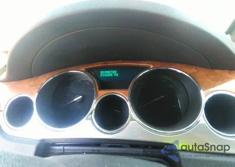 2010 Buick Enclave 1Xl z USA, uszkodzony, nr VIN 5GALVBED8AJ196756